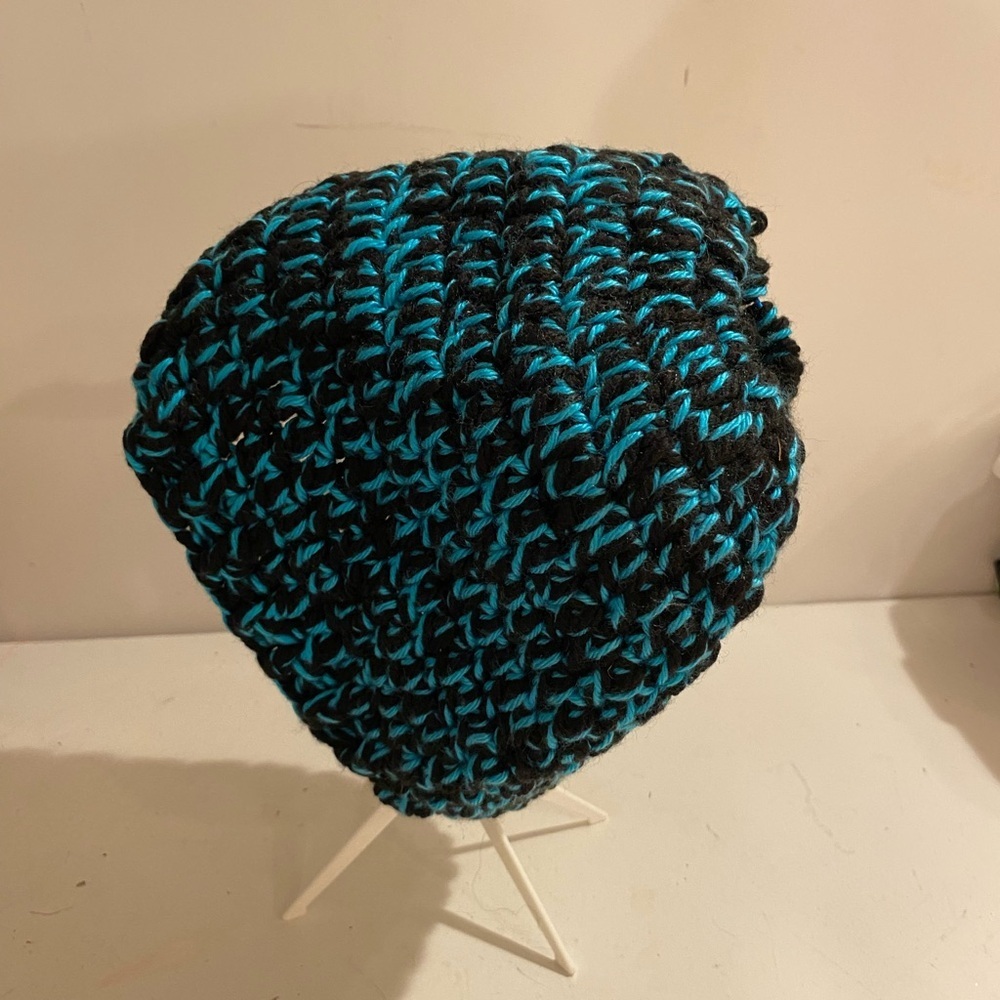 Black and Teal Crochet Messy Bun Toboggan (OY)